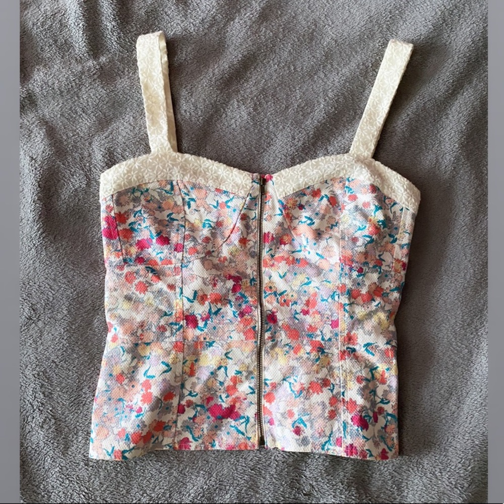 Floral Zip-Up Blouse